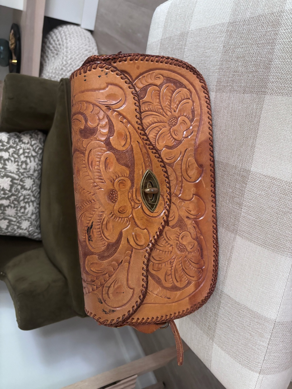 Vintage Hand-Tooled Floral Leather Clutch - Tan Brown